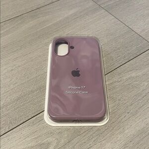 Apple iPhone 17 Silicone Case in Lavender Purple